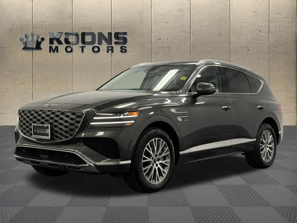 2025 Genesis GV80 2.5T in Makalu Gray — front three-quarter view