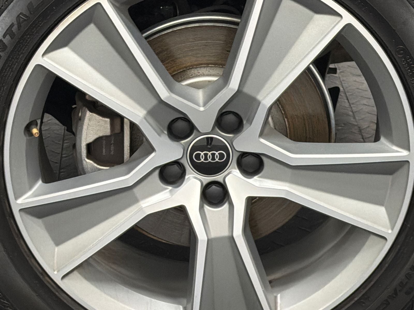 2025 Audi Q5 — detail view